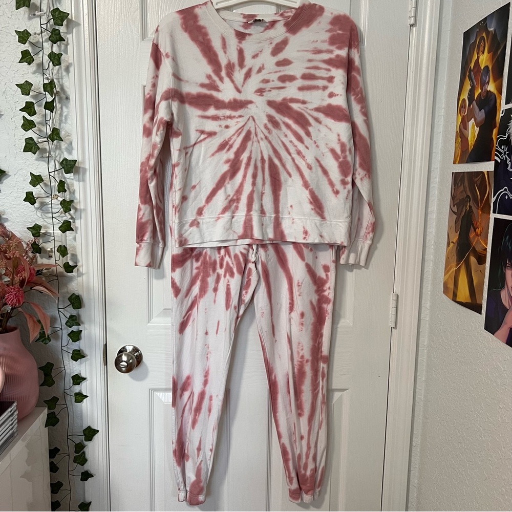 Danskin Tie-Dye Lounge Set